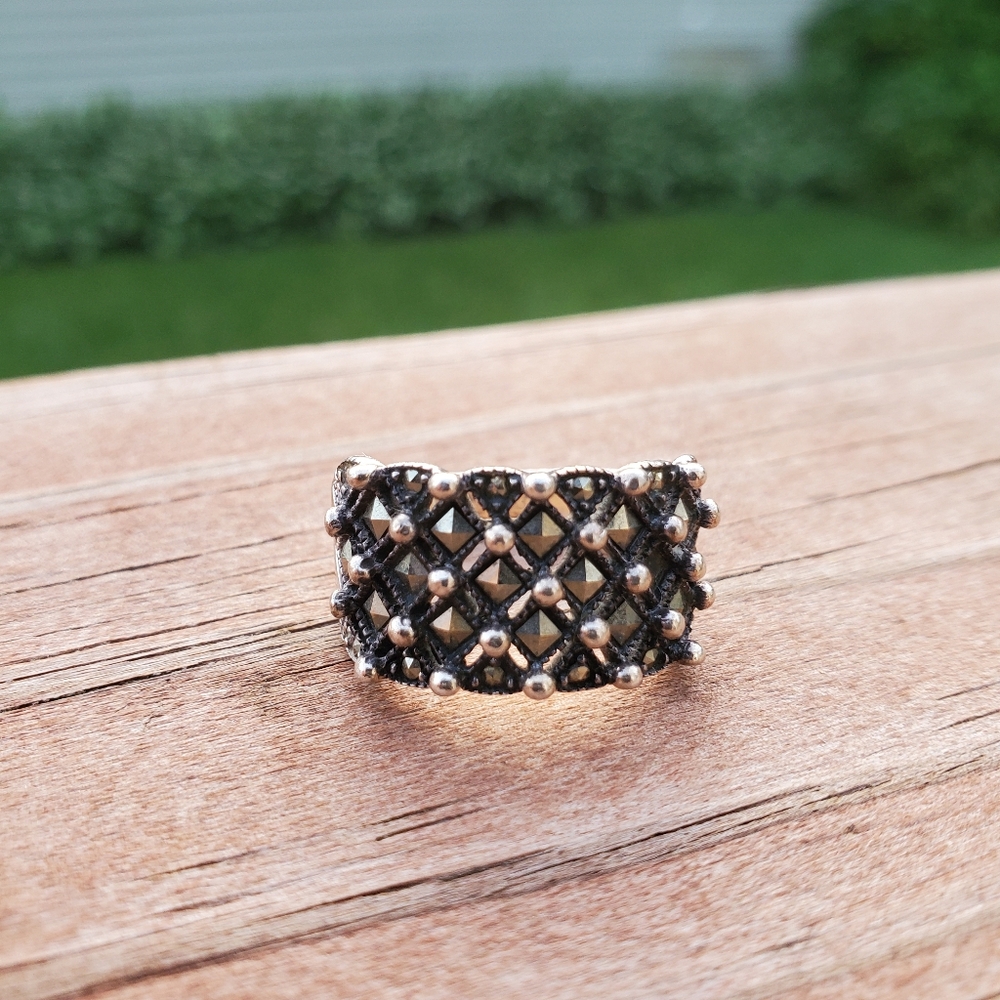 Vintage Marcasite Sterling Silver Ring (Size 7 1/2) - Picture 1 of 11